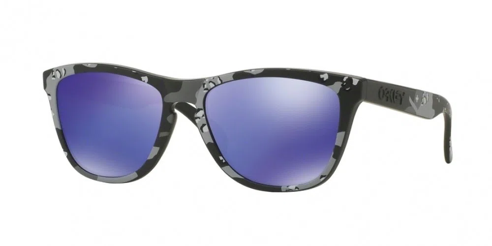 Oakley Frogskins 9013 Sunglasses - view 39